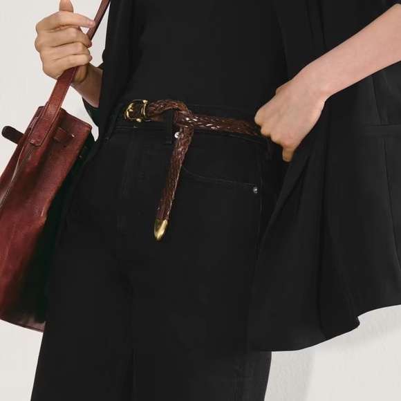 Everlane Way High Rise Jean in Washed Black - Picture 2 of 6